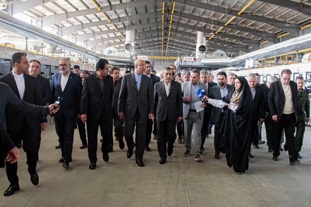 آغاز عملیات اجرایی احداث کارخانه تولید تایر و دوده صنعتی و بازدید از واحد تولیدی اسلب سرامیکی در شهرک صنعتی زاگرس کرمانشاه